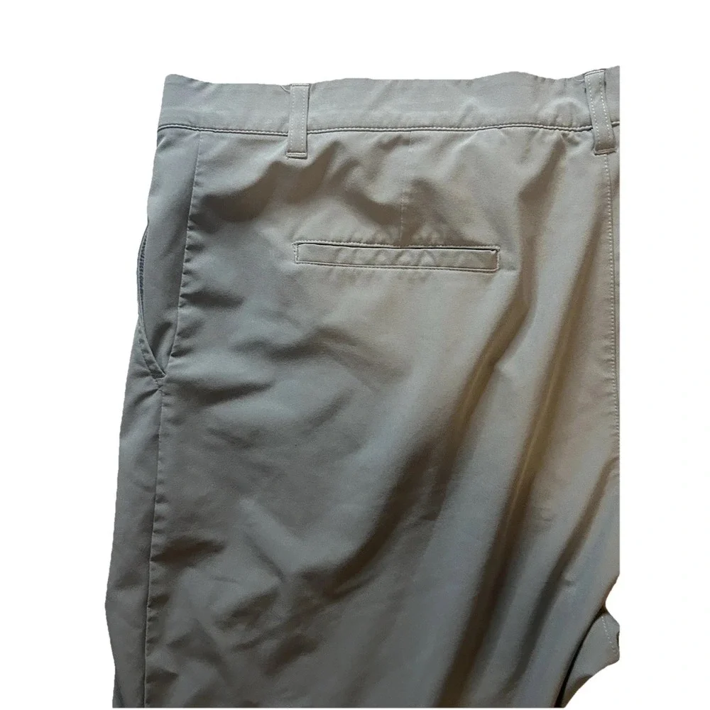Adidas Men's Light Gray Mid Rise Golf Shorts Size 40 Primegreen  (9.5